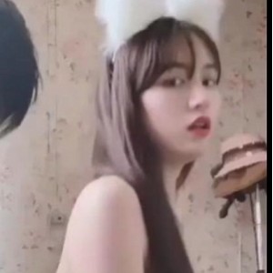 优质身材的小女友-完美露脸 [1V-643M]