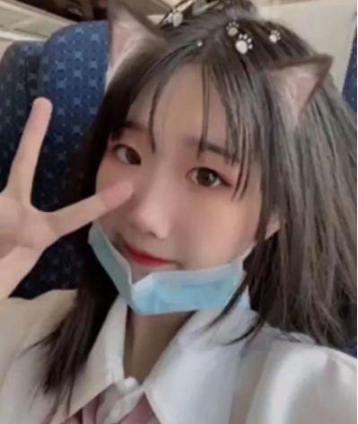 真实迷玩灌醉萌妹带回家多人运动