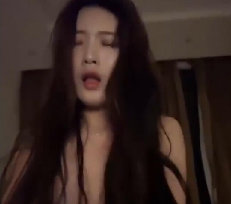 抖音优质网红赵一菲私密散播