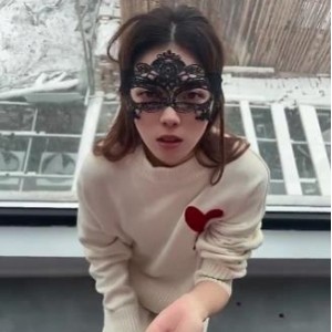 白领美女孙M瑶-被包Y吞金的日子【27V-1.3G】