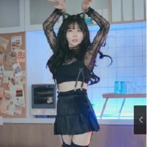 自制PMV-分屏哔哩哔哩~Kbj劲爆L舞 [3V-3.1G]