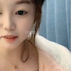 童颜大罩杯小仙女~【可可baby】两只胸前软肉长的比头还大！某处粉嫩无比~尤物啊【1v5.88G百度云】