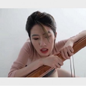 空姐与副机长二楼共事丈夫一楼看报纸 [1V-557M]