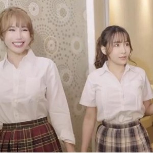 辛尤里和闺蜜搭乘诸葛木马玩弄升天 [1V-631M]