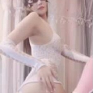 半糖主播（暖暖很暧昧）高端定制