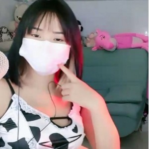 在校舞蹬 优优UU 101v62.6g