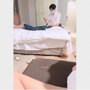 L帽老公的乐趣-男师傅三人游 [6V-1.4G]