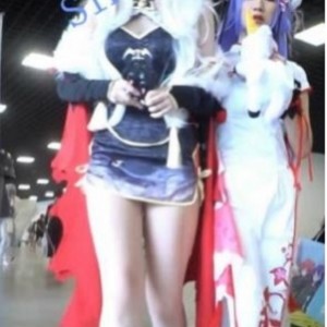 帅气小伙伪装成摄影师混入樱之舞漫展