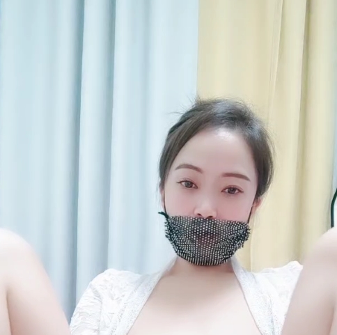 丝袜熟女+性感小阿姨+30v56.7g