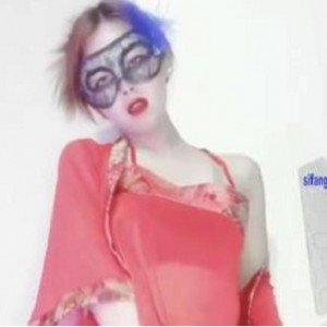 快手火辣妹子艾米超爽自娱自乐L舞合集