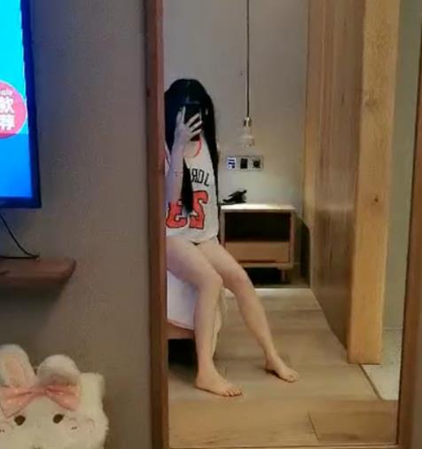 虎牙超人气新人可爱幼齿粉嫩妹子美女【粉嫩浮力姬】新人罗莉妹（胖次猫）最新散播合集[7v5.8G]