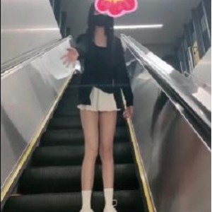 超A完美身材嫩妹Luna000室外多场景