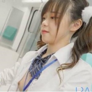 麻瓜豆豆新人女星尤莉_Yuri地铁上噼里啦