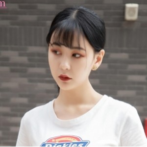 小白鞋的搭配  [59P80MB].7z