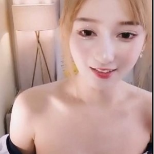 半塘高颜值女主播_小唯直播合集