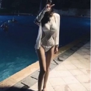 优质 银 夫娇妻完美气质反差【32v2.45g百度云】