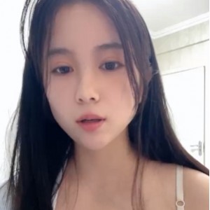 [自行打包] 顶级漂亮馒头女神【00后小姐姐】柔软酥球闷骚感觉 [3v+4.4g][百度盘]