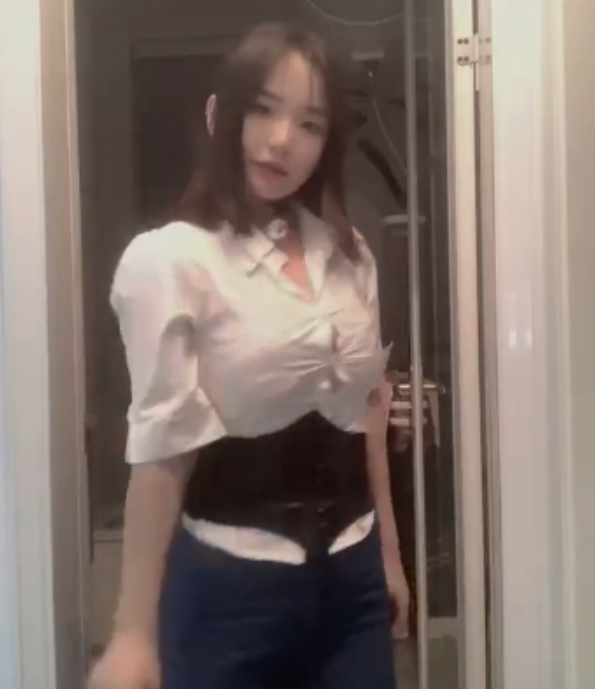 童颜大罩杯周周乖崽视频合集,百度盘下载,22V125MB