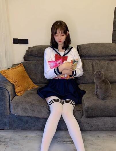 小李老师视频合集：巅峰作品一网打尽，1.1G视频大小全收录！