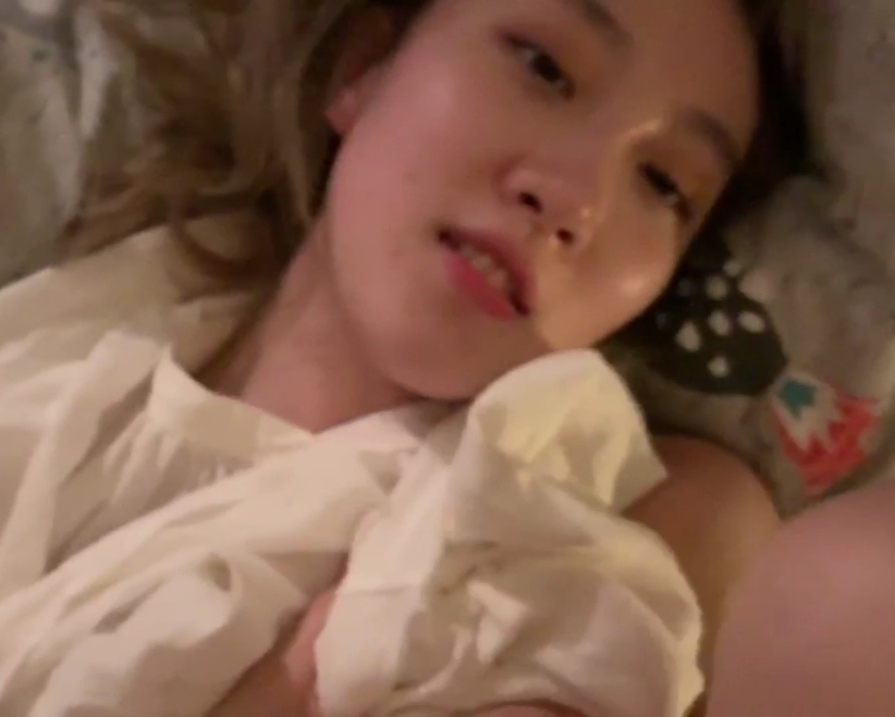 但却引起了不少人的关注。视频大小为2.35G,共有25个视频,百度盘分享。该视频主角是一位00后美女,因失眠问题而尝试学狗叫来放松自己。想要一探究竟?快来围观吧!