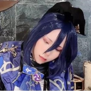 Tokar：8月最新视频，3V-2.8G，COS博主自拍，死鱼脸福利姬，棒棒糖人气，手套修下水道