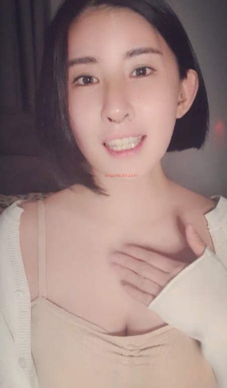 韩国主播ekgp0505劲爆甩奶按摩表演合集，18G视频丰乳胖臀御姐有尺度H级