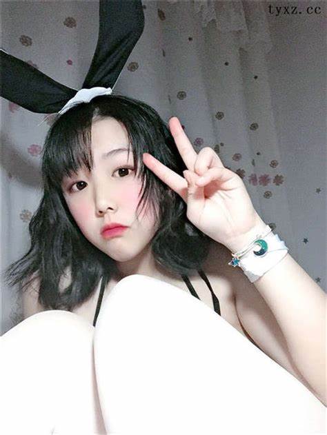 高颜值美女网红奶酪陷阱直播视频截图2套1.4G