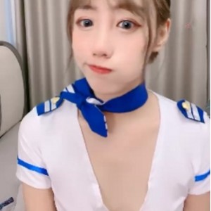 反差女友国服少女小怡：50个视频32.9G，收藏热议不断