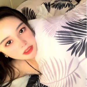 御姐小蕊直播爆料，身材好价格不菲，自拍作品五小时