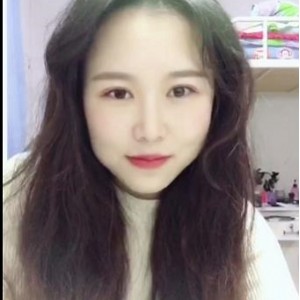 高颜值小情侣校园私拍原相机小视频