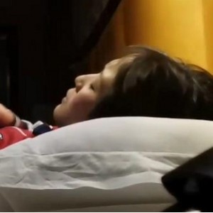 校服妹子cos洛麗塔小视频54V-1.6G，河南中学深圳中学吃瓜视频