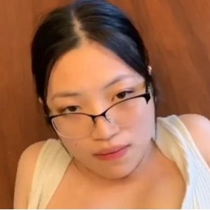 自由国华裔美女华子利哥用嘴-S技术，11分钟视频展现实力和魅力