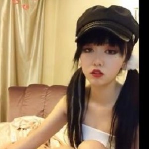 花式用脚女王教育合集：美腿高跟鞋JK空姐服装姬声音S自拍视频欣赏