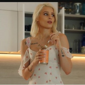 欧美新片自由国：时长45分-50分，8月24-9月5号，尼哥出演，知名女Y，三P，用嘴进入颜S下载观看