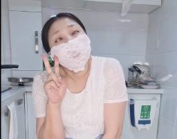 熟女桃子自拍爆火短片，播放量30W+，乱L剧情道具CC，观看5分21秒