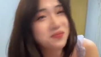 谢雨欣伪娘自拍视频7分钟，展示漂亮容貌和用嘴技巧，含TS内容