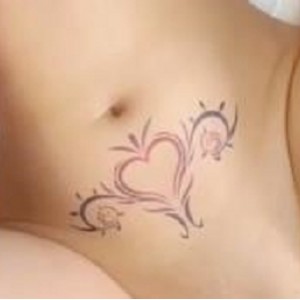 《学妹的诱惑》22分钟UC头条热议，唐伯虎自拍，身材纹身美容貌展示