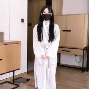 安安老师《兔崽》社保啪，时长12分50秒，热搜榜作品，颜值身材护士装声音白嫩娇小，喜欢下载观看