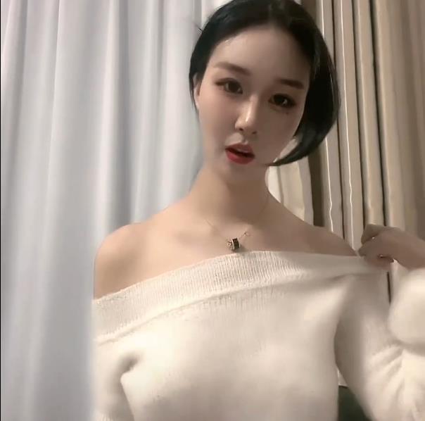 疯狂抖音户喻晓精彩作品集，420V，3.6G视频尽收眼底