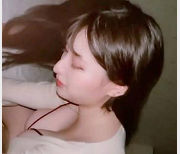 FC2高质量作品：1V，430M，岛国妹子身材颜值，网友口碑8分