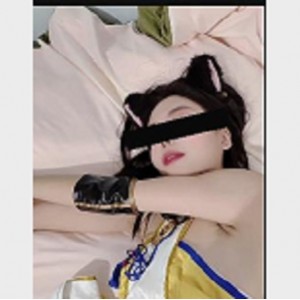 精选coser自拍1V-1.1G，漫展女主微露脸美腿丝袜露脸