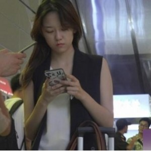 精选美女玉足街拍系列作品