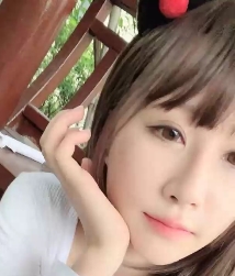 惊现-童颜巨兔学生妹公园凉亭自玩露出