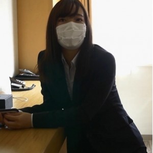 《[恋足癖博物馆》挠求职女大学生的丝袜美脚 [1V+1.27G][百度盘]