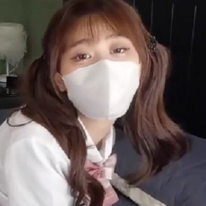 双马尾白丝袜JK妹子学生装《cola酱》