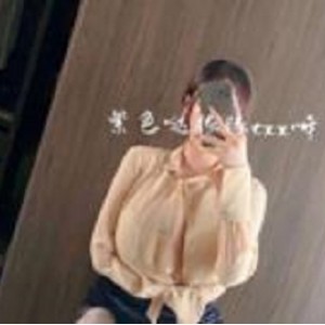 FL姬紫色哒豚豚：上帝宠儿的奶牛玉兔，颜值御姐气息的精品绅士公会