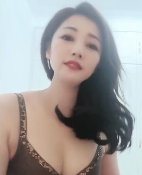 气质高雅熟女直播嬉戏资源