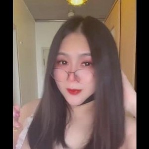 快乐生活专属巨胖臀TS光头仔小鲜肉视频-24V-6.7G