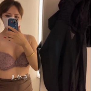 美杜莎高颜长腿Y乱互动私拍甄选三人游