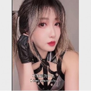 OnlyFans新视频：MissWarmJ社保姬腿模主播，2V1G视频资源